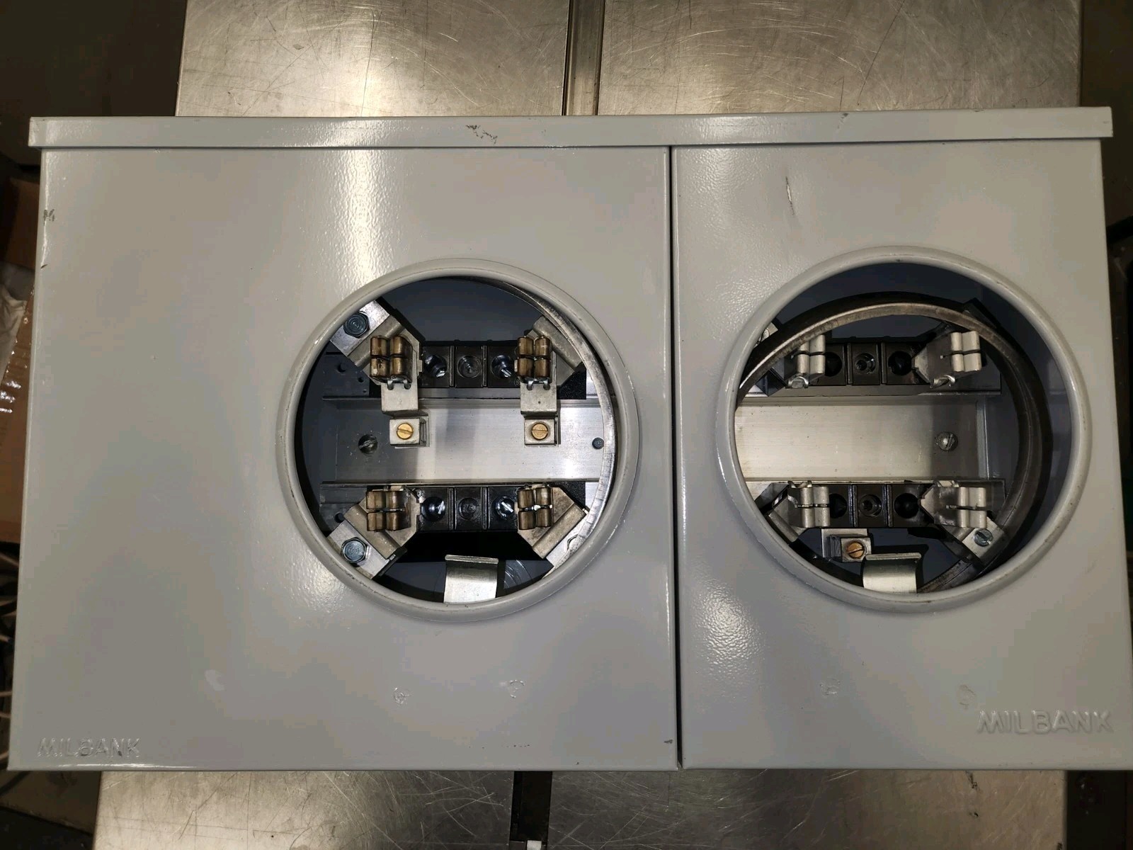 Milbank Double Socket Meter Trough S7004