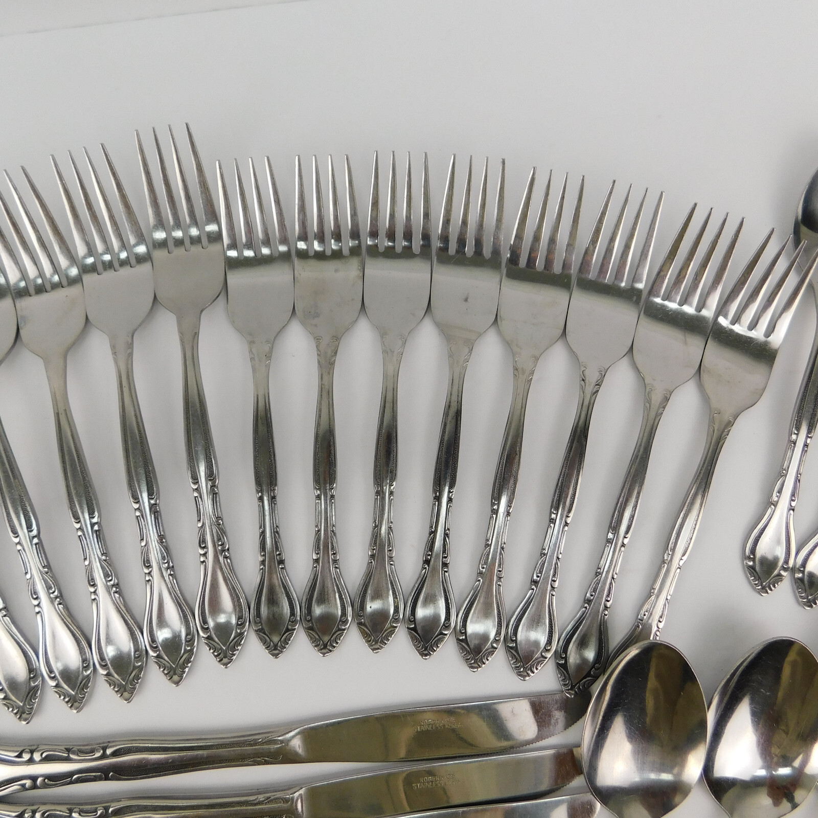 ROGERS CO/Stanley Roberts Korea Auberge Stainless Flatware 47pc set