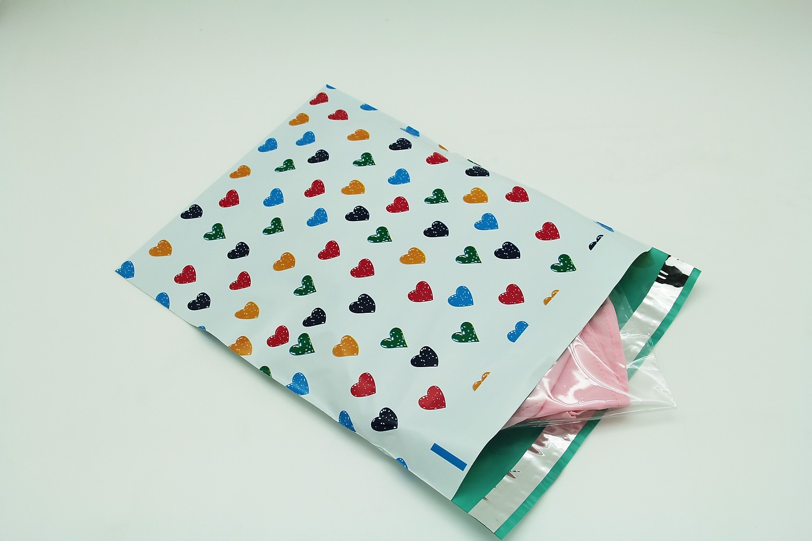 200 Bags 100 10x13 Colorful Hearts, 100 10x13 Pink Flowers Designer Poly Mailers