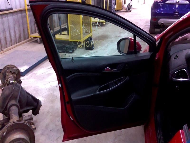 Driver Left Front Spindle/Knuckle Fits 16-19 CRUZE 103804517