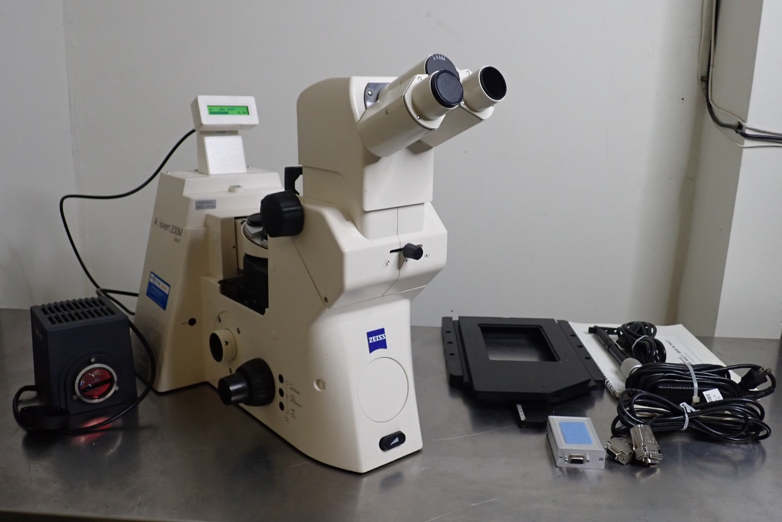 Carl Zeiss Axiovert 200M MAT Inverted Microscope w/ HAL 100 Illuminator & Extras