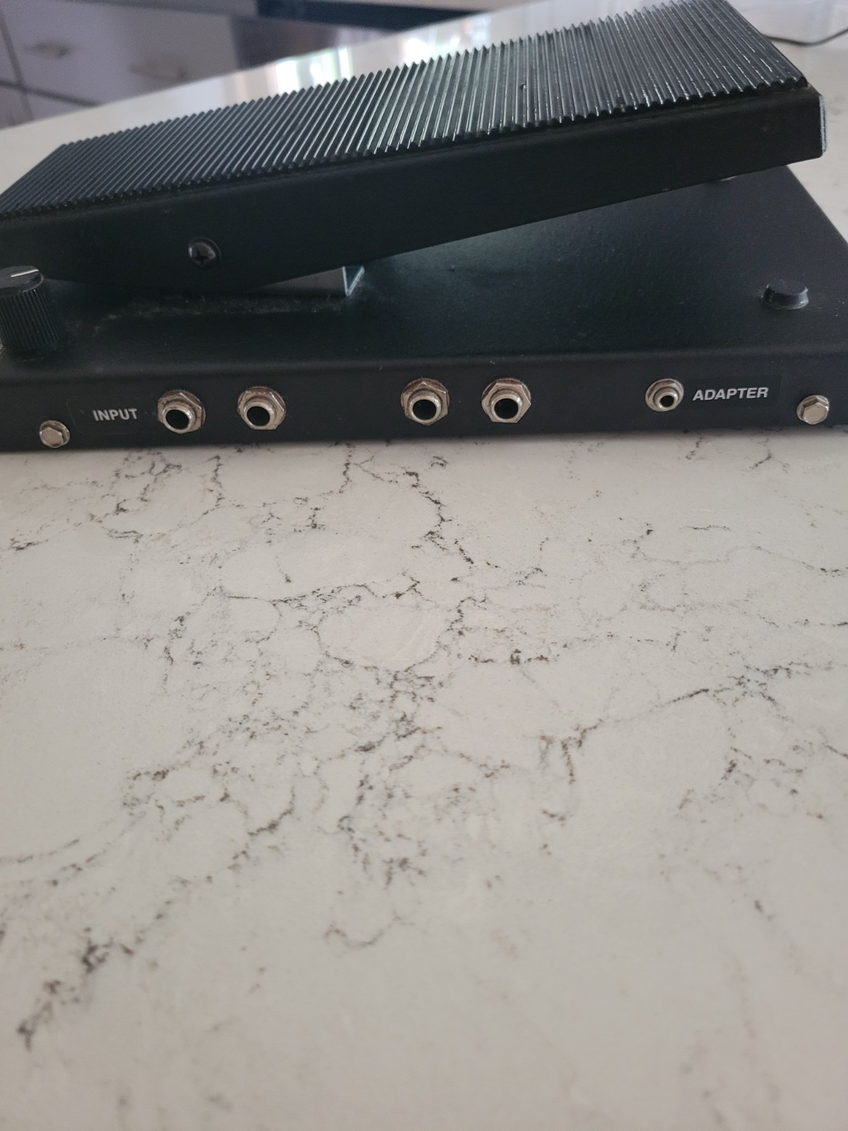 Morley SLMC-4 multi-channel volume pedal with power adapter