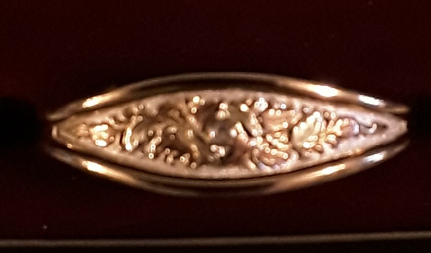 MONTANA SILVER Cuff Bracelet LEAVES w Clear Center STONE  MOTHER'S DAY  GRAD