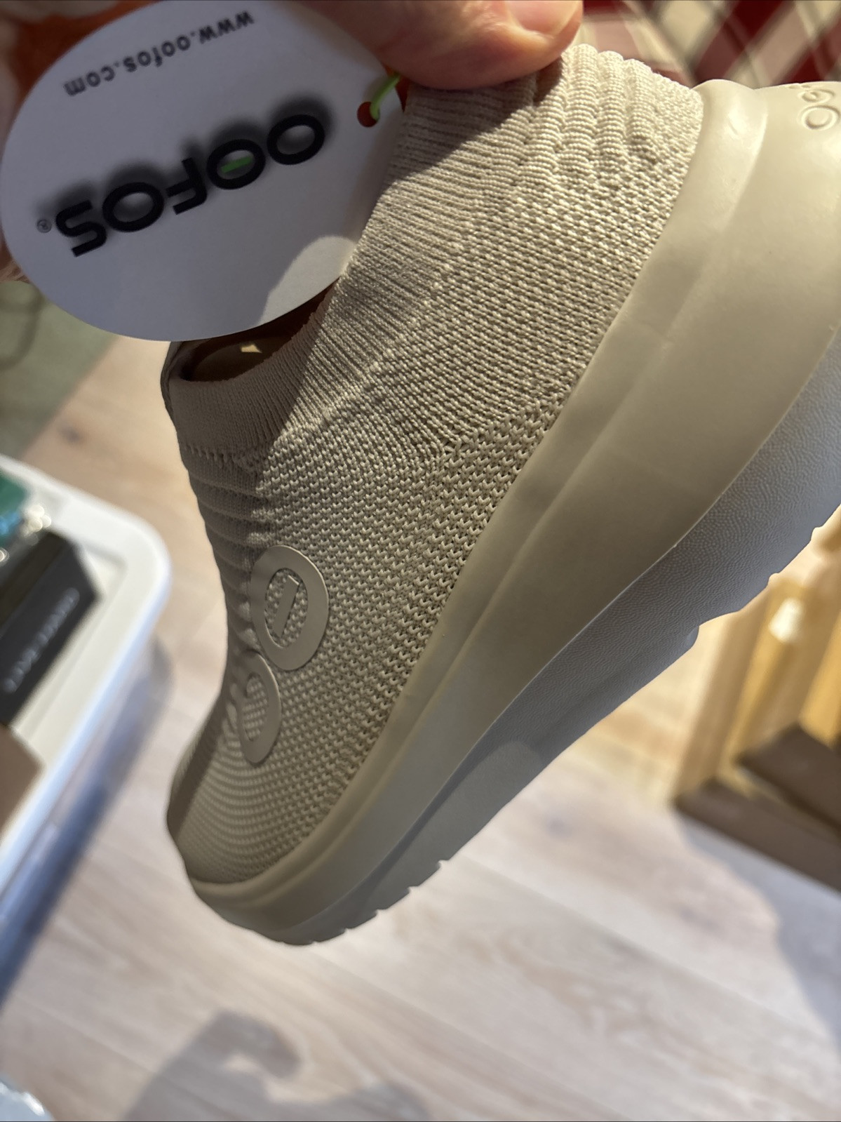 Oofos Women’s Size 8 Oomy Zen Chalk White