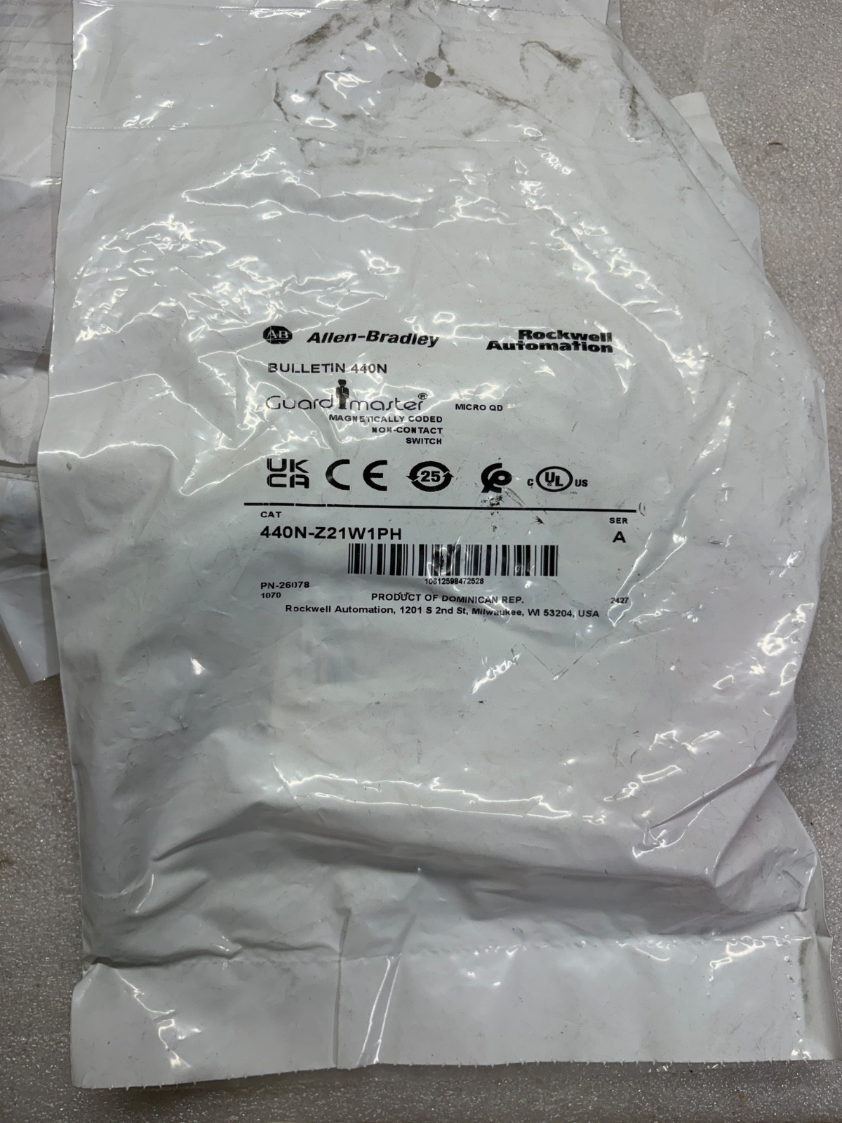 Allen Bradley 440N-Z21W1PH magnetic coded non contact switch