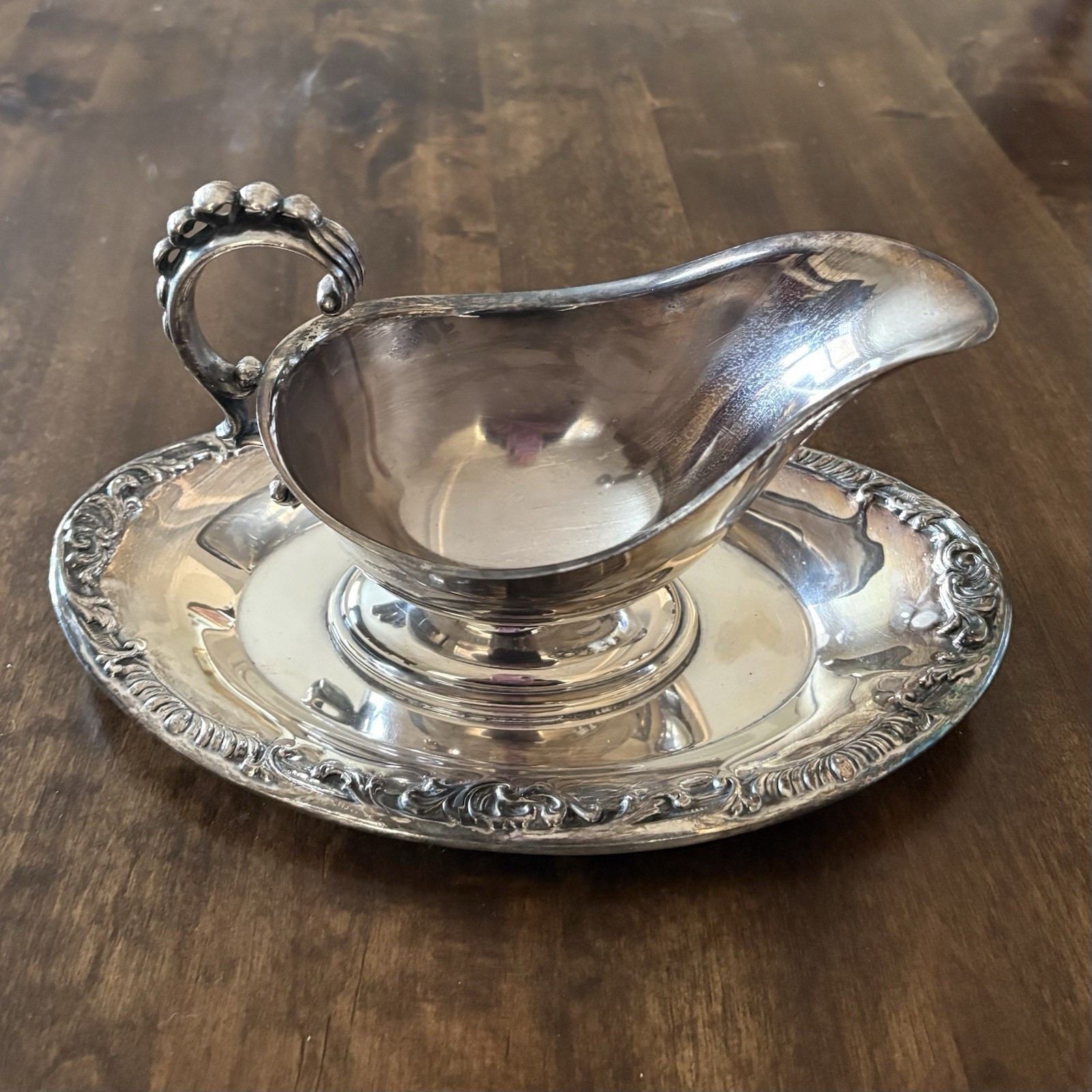 Vintage Georgian By Wallace 1338 Silver Plate Gravy Boat With Attached Plate
