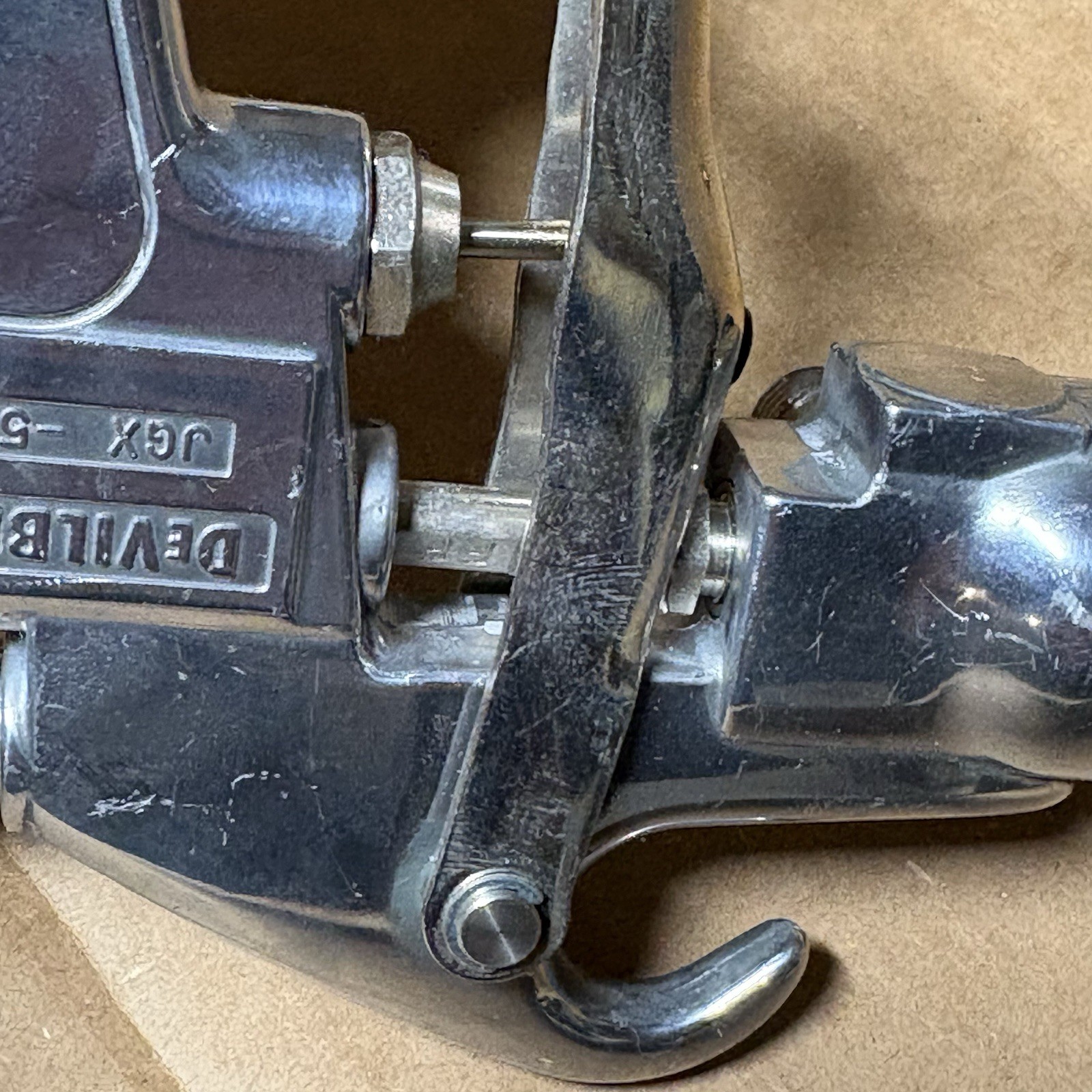 DeVILBISS JGX 502 Gravity Feed Spray Gun
