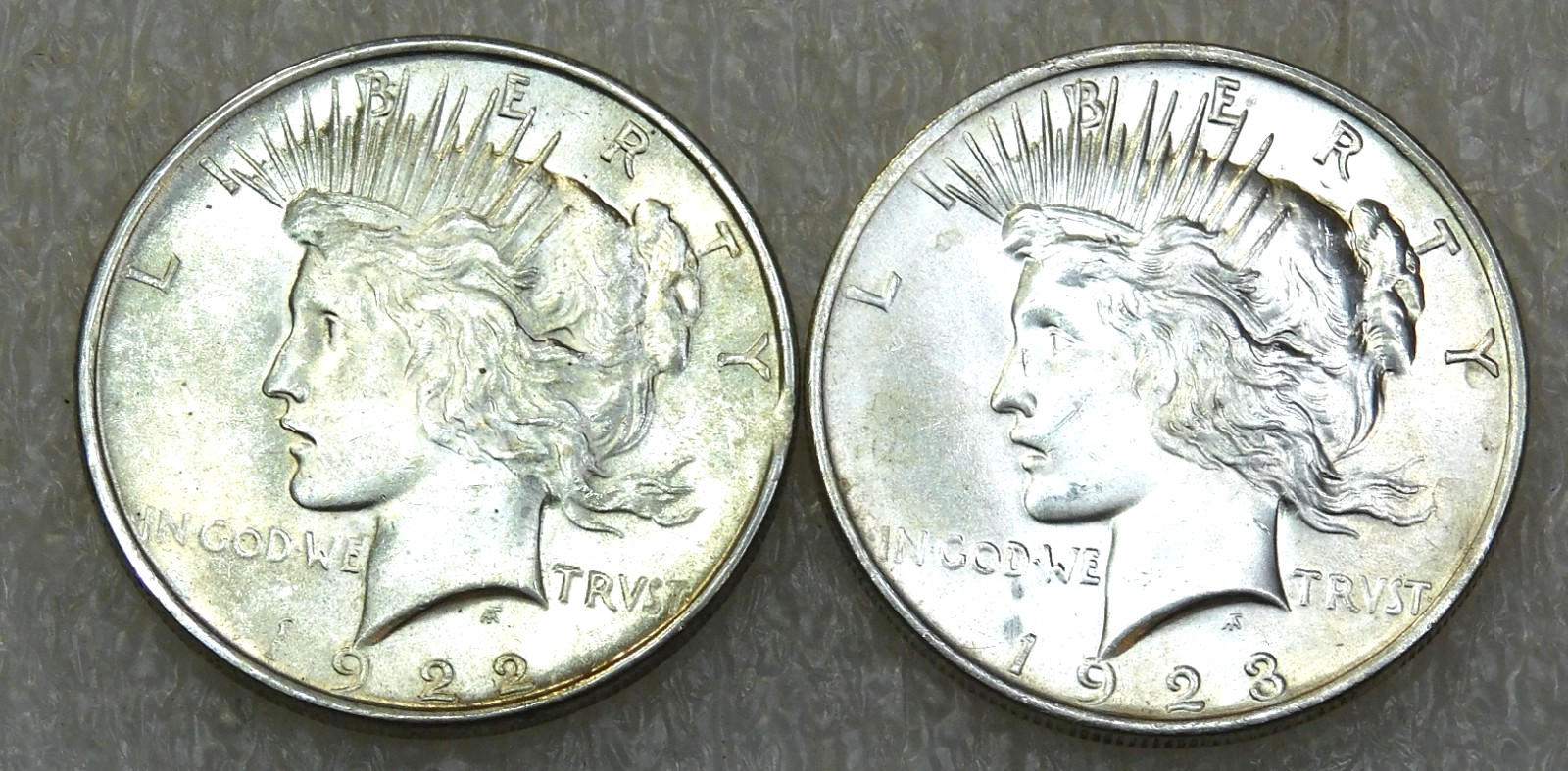 1922, 1923 Peace Silver Dollar BU lot of 2 Frosty Luster coins in saflips #T289