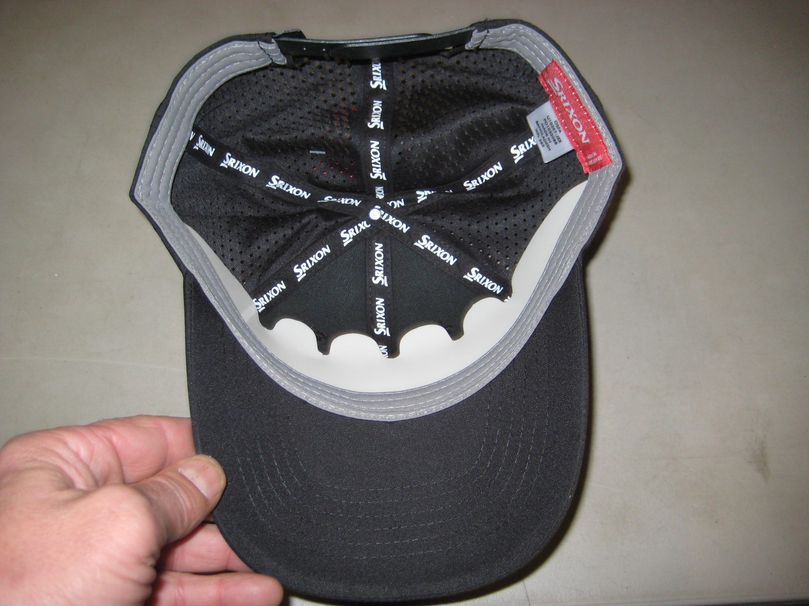 BRAND NEW Srixon SRX Circle Performance Golf cap hat Black