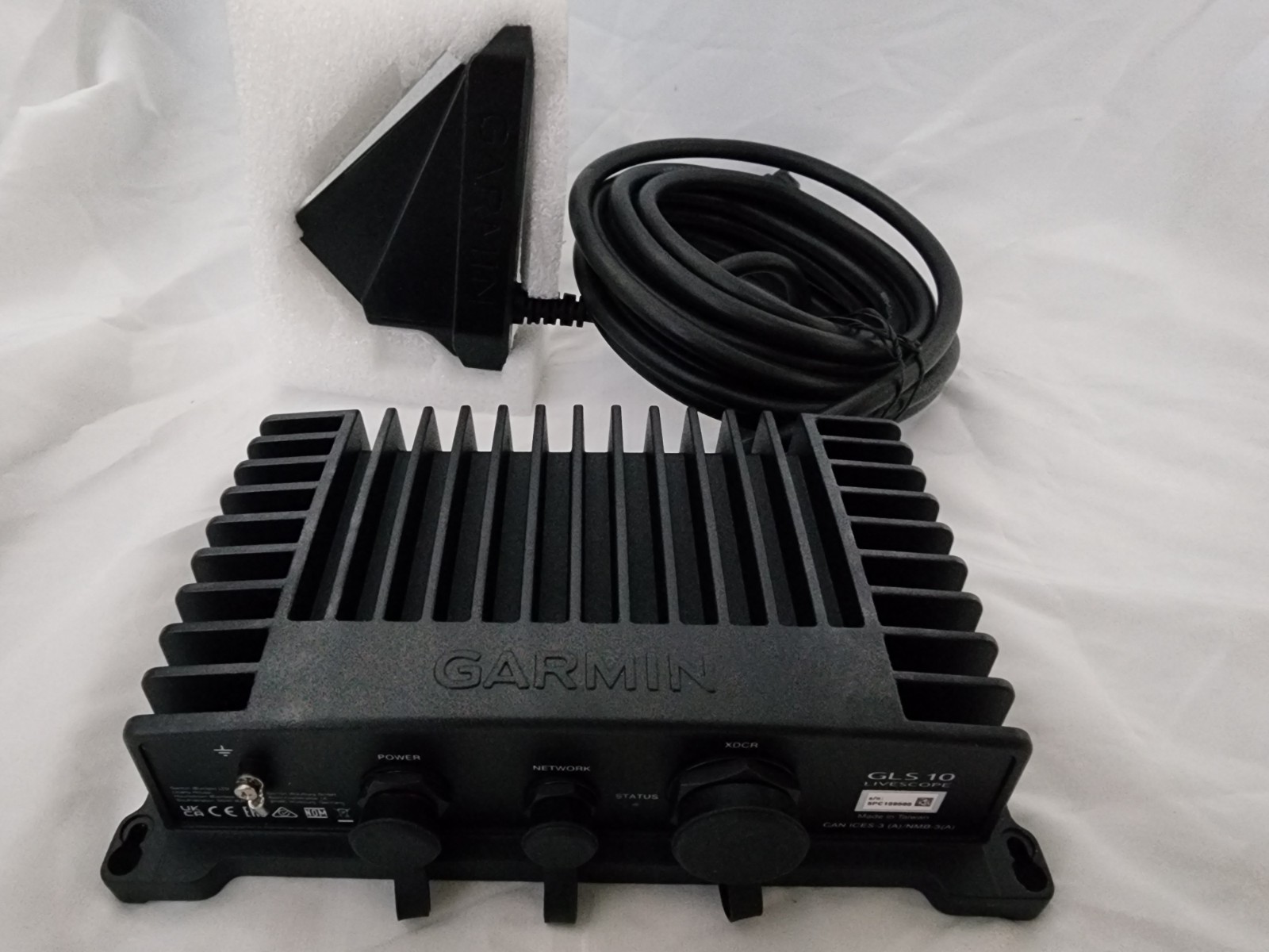 Garmin LVS32 and GLS 10 Panoptix LiveScope Sonar System 010-01864-00