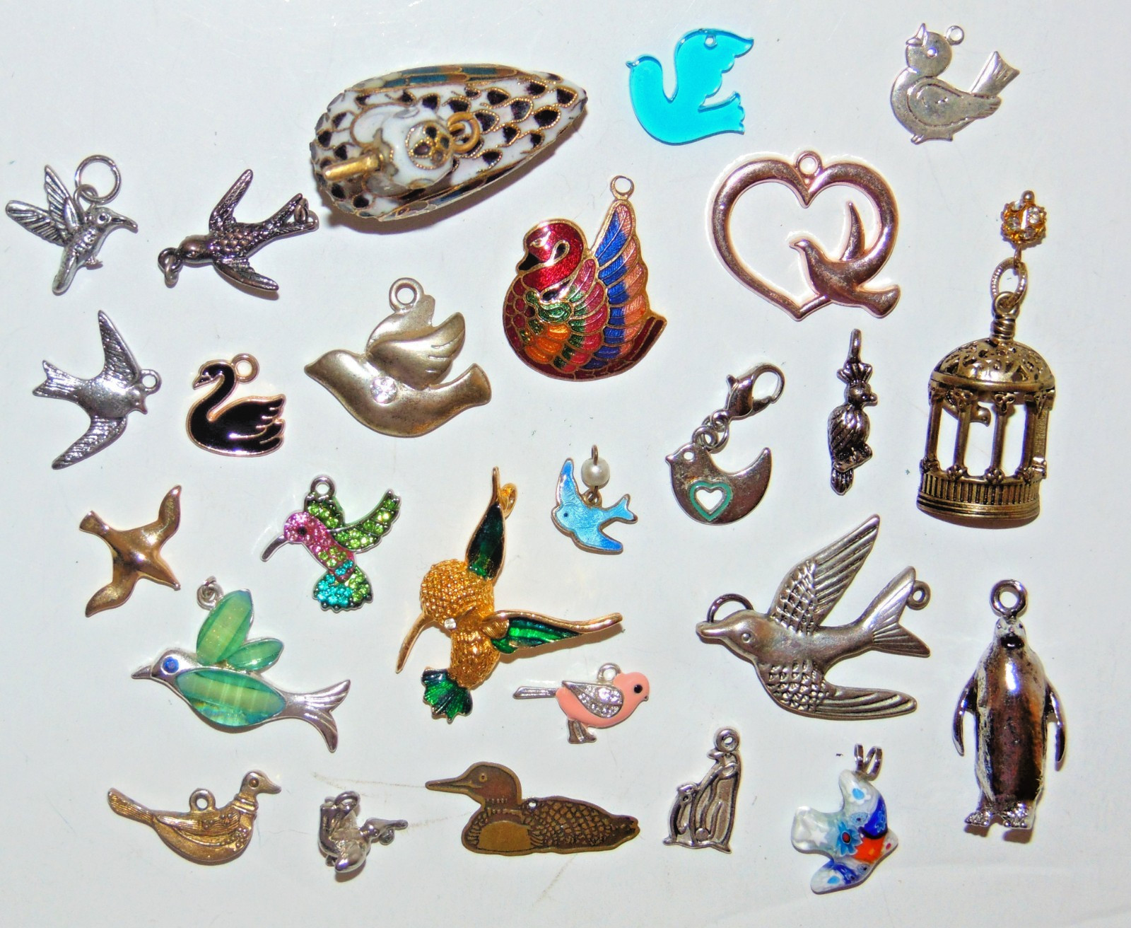 Vintage-Mod 25 Birds & Hummingbirds Pendants Charms Craft Jewelry Design Lot