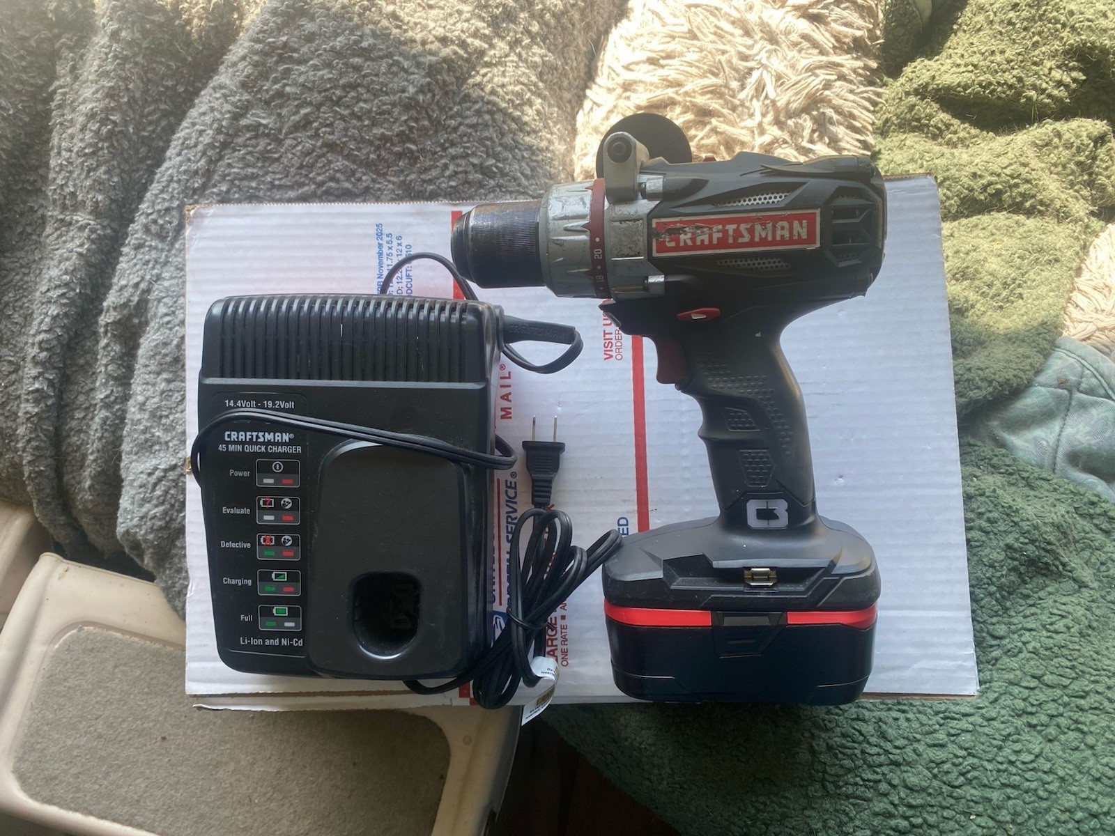 CRAFTSMAN 19.2V BRUSHLESS 1/2" DRILL DRIVER  Handle ,Heavy Duty Battery &Charger