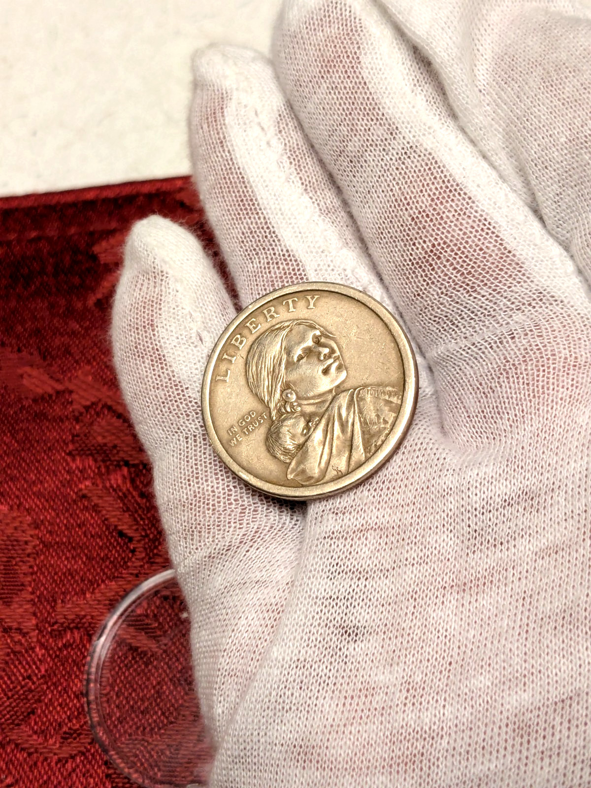 2010 P  SACAGAWEA HAUDENOSAUNEE U.S RARE  DOLLARCOIN DATEON RIM VERY UNIQUE
