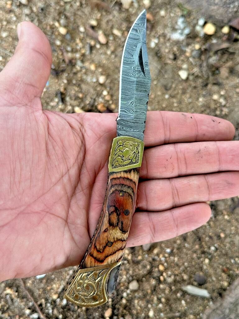 Handmade Damascus Steel Pocket Knife Folding Blade knife Hunting Survival x151