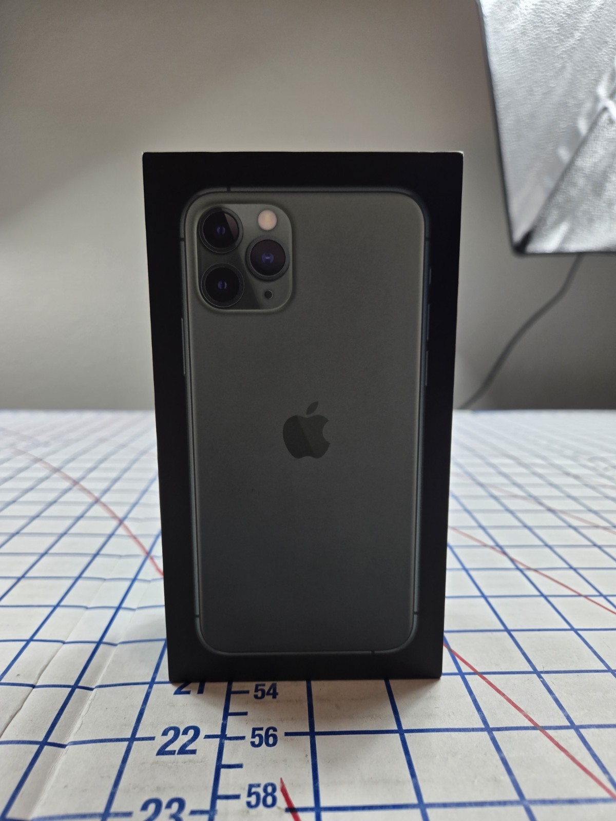 RETAIL BOX - Apple iPhone 11 - 64GB / Green - NO DEVICE NO ACCESSORIES