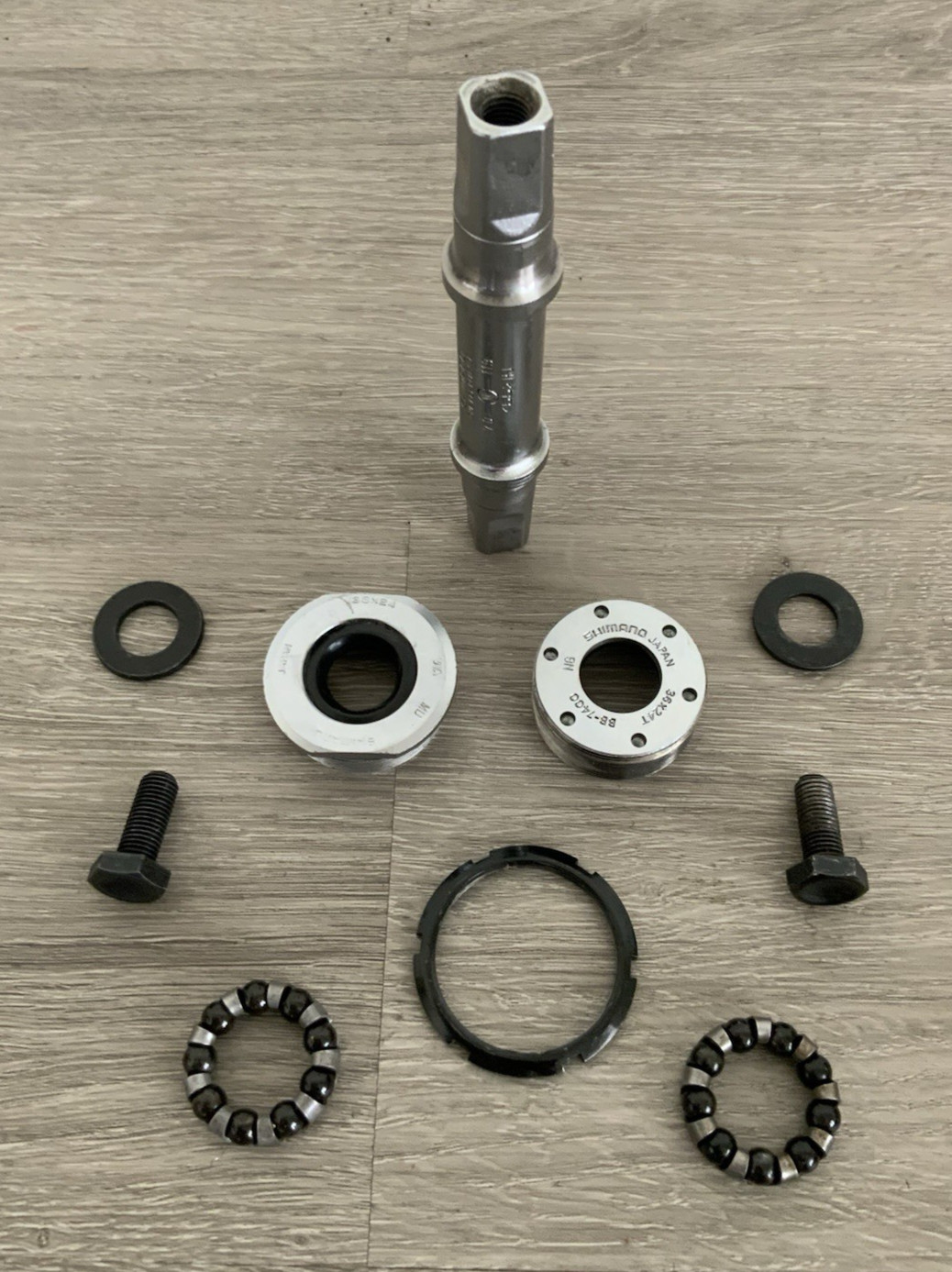 SHIMANO 600 BOTTOM BRACKET ITALIAN THREADING 70-119 MM ONE CUP DURA ACE