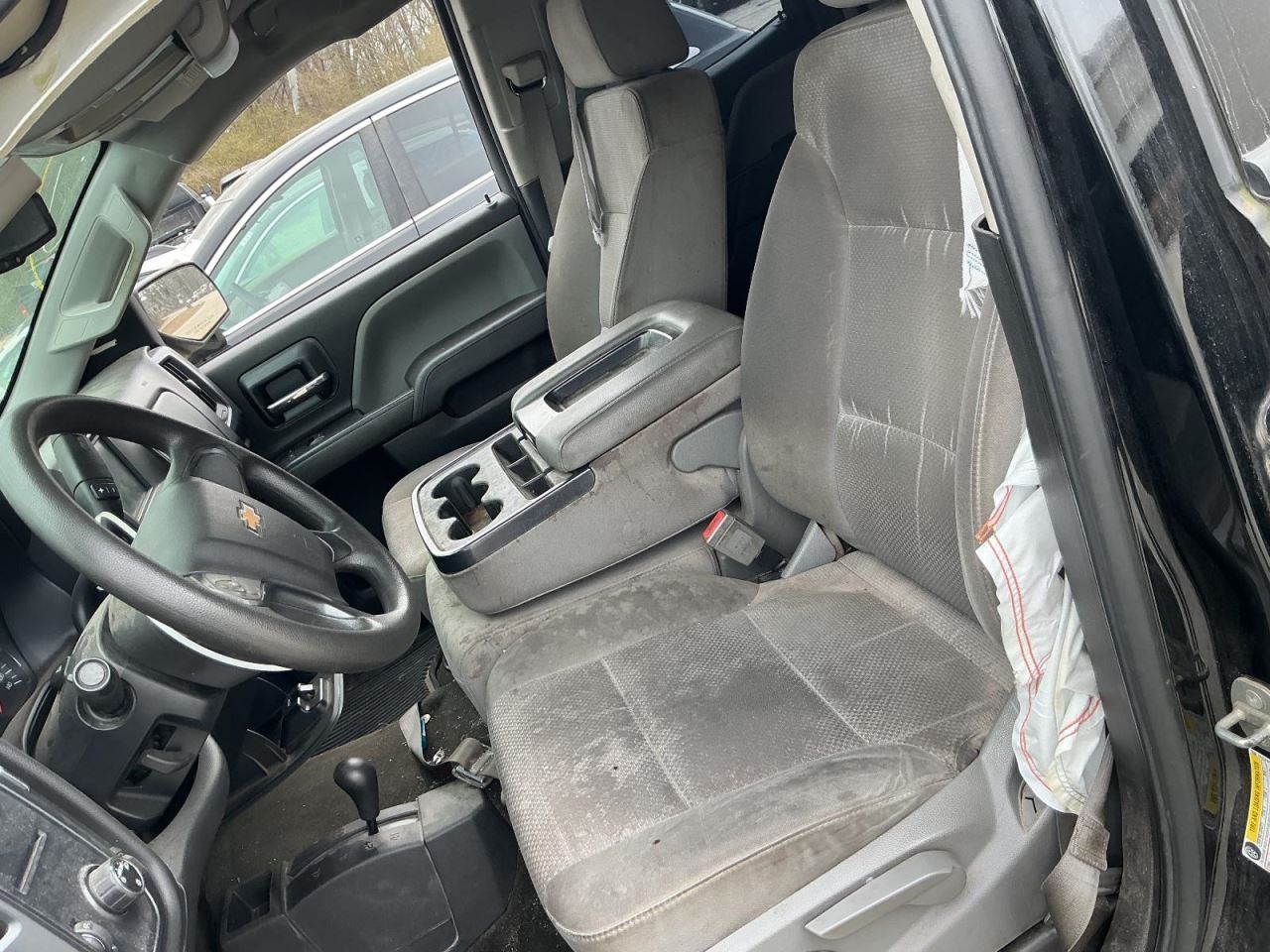 SILVRDO15 2016 Glove Box 4988911