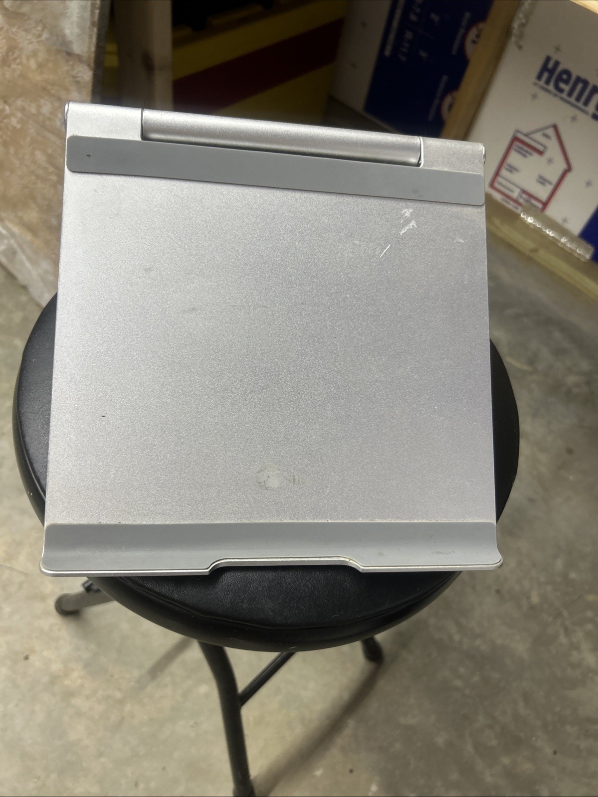 It’s An SIIG Laptop Holder