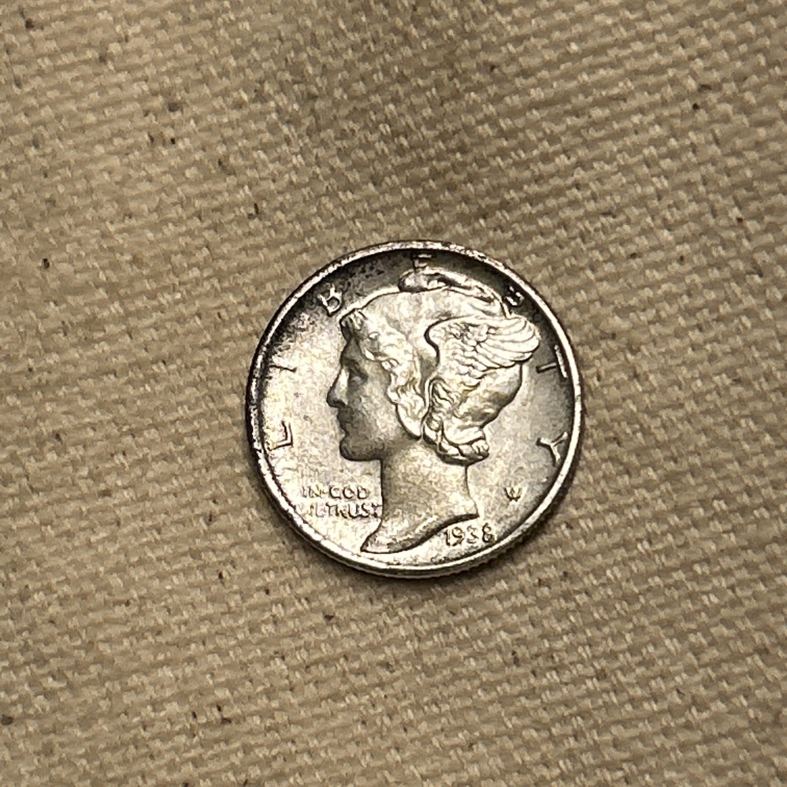 1938-D Mercury Silver Dime BU+ (MM) D23