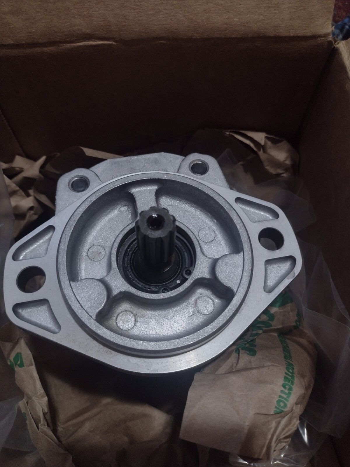 YALE 524143168 HYDRAULIC PUMP New in box