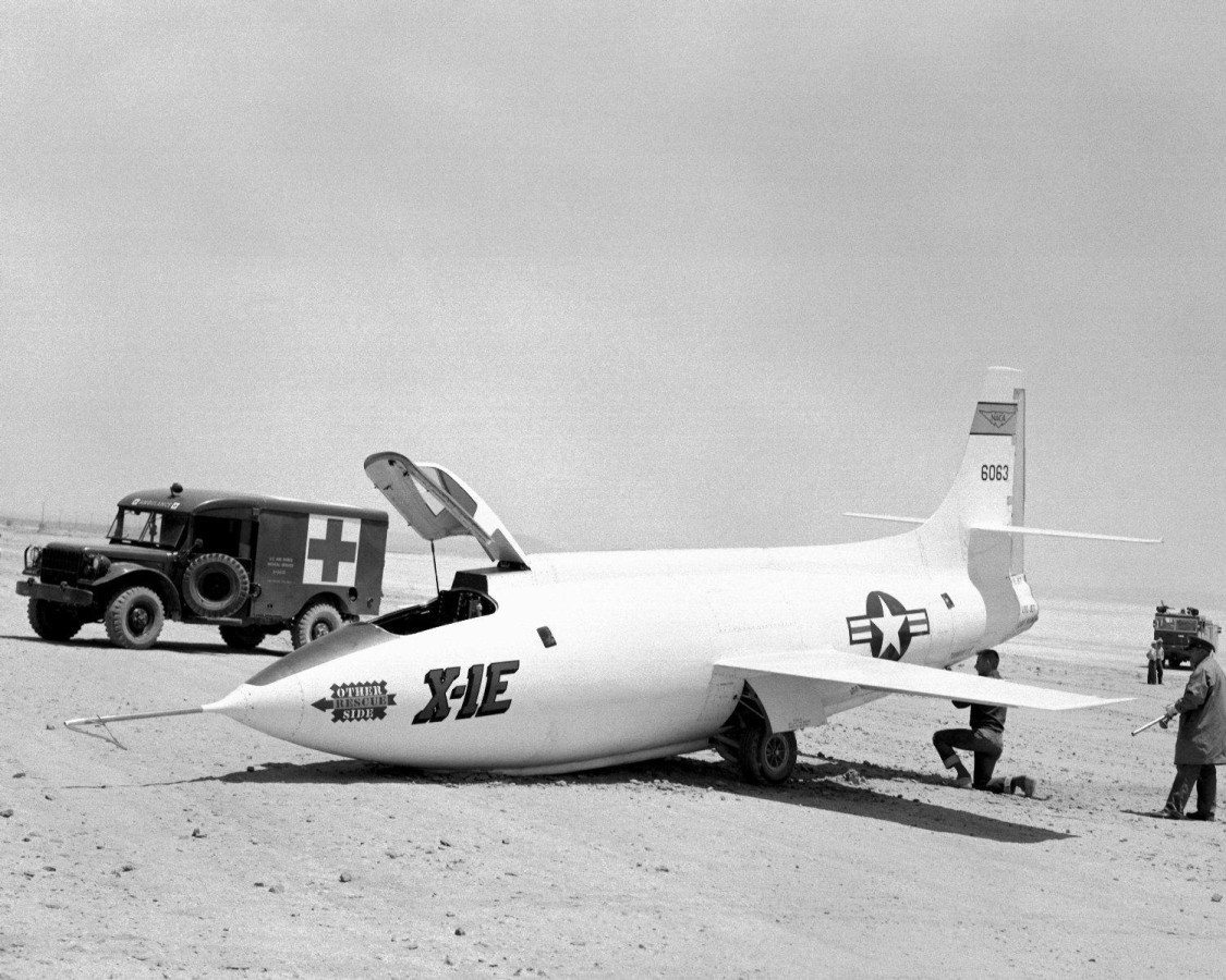 1956 NACA X-1E Rogers Dry Lake Collapsed Nose - 8x10 Photo On 8.5x11 #1282