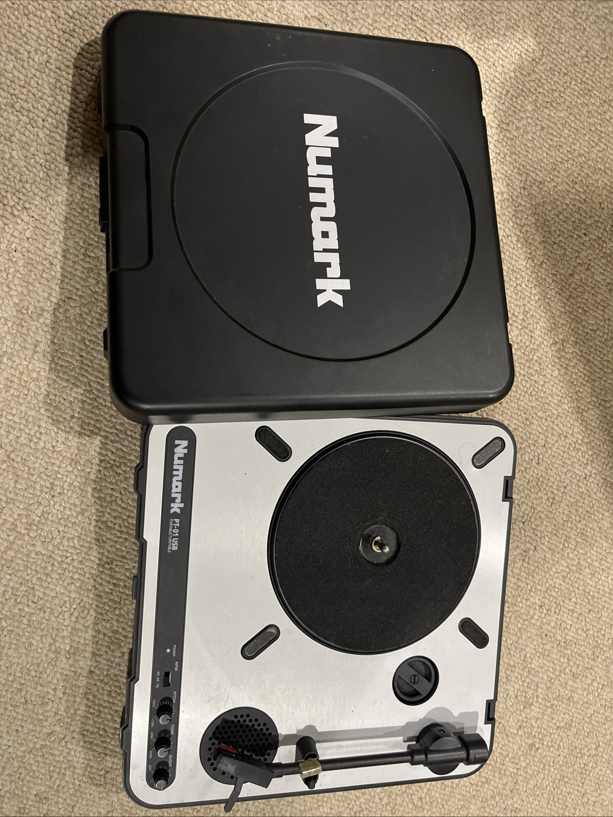 Numark PT-01 USB Portable Turntable NEEDS REPAIR / FOR PARTS