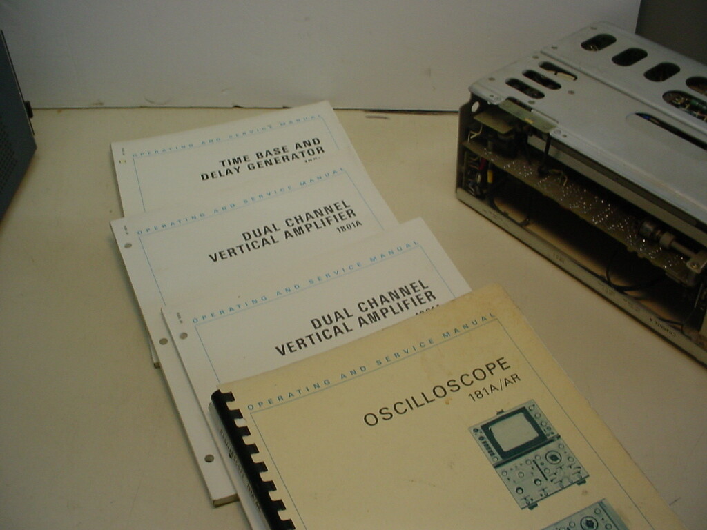 HP 181A Oscilloscope with extras