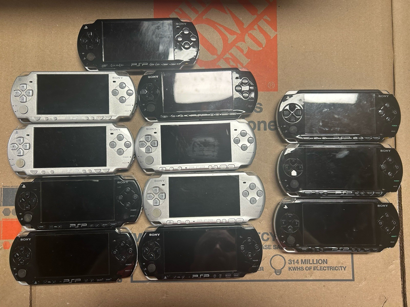 (12) Sony PSP 1000 2000 3000 Systems Consoles LOT PARTS REPAIR BROKEN AS-IS