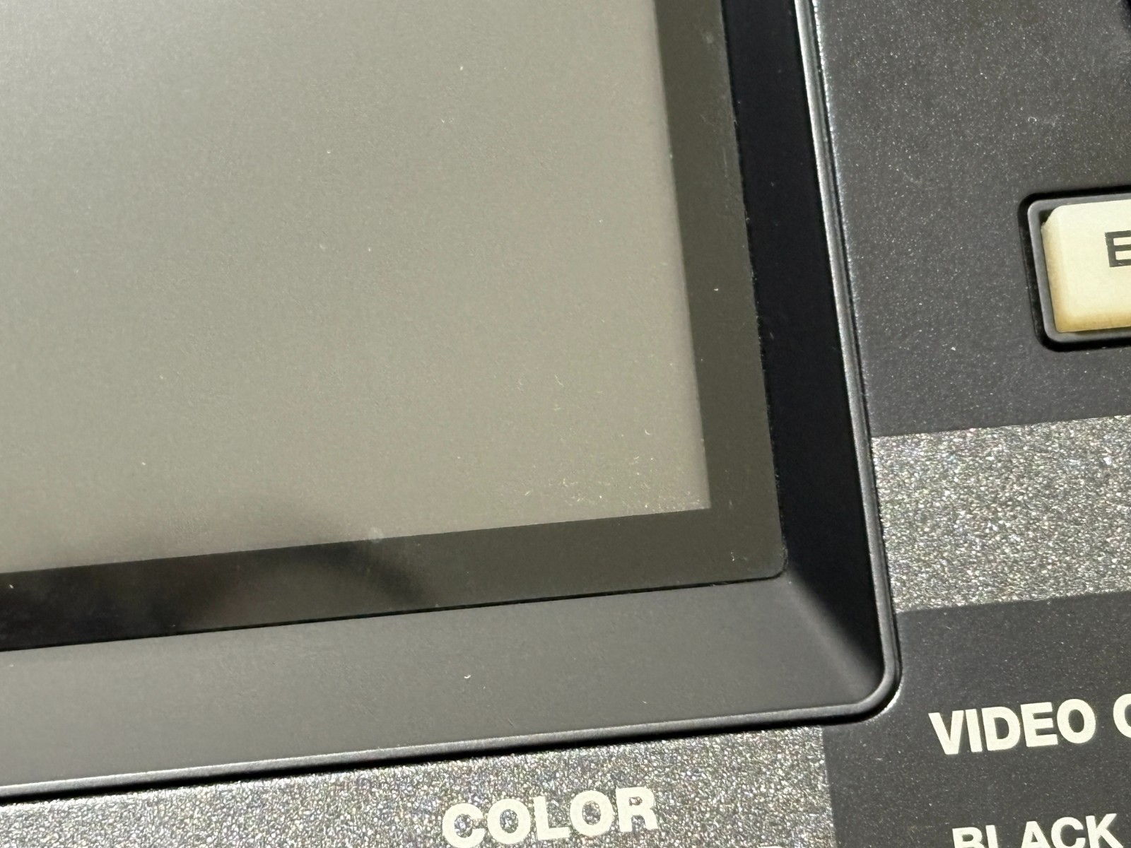 Roland Edirol P-10 Visual Sampler Video Presenter with Power Cable and SD Card
