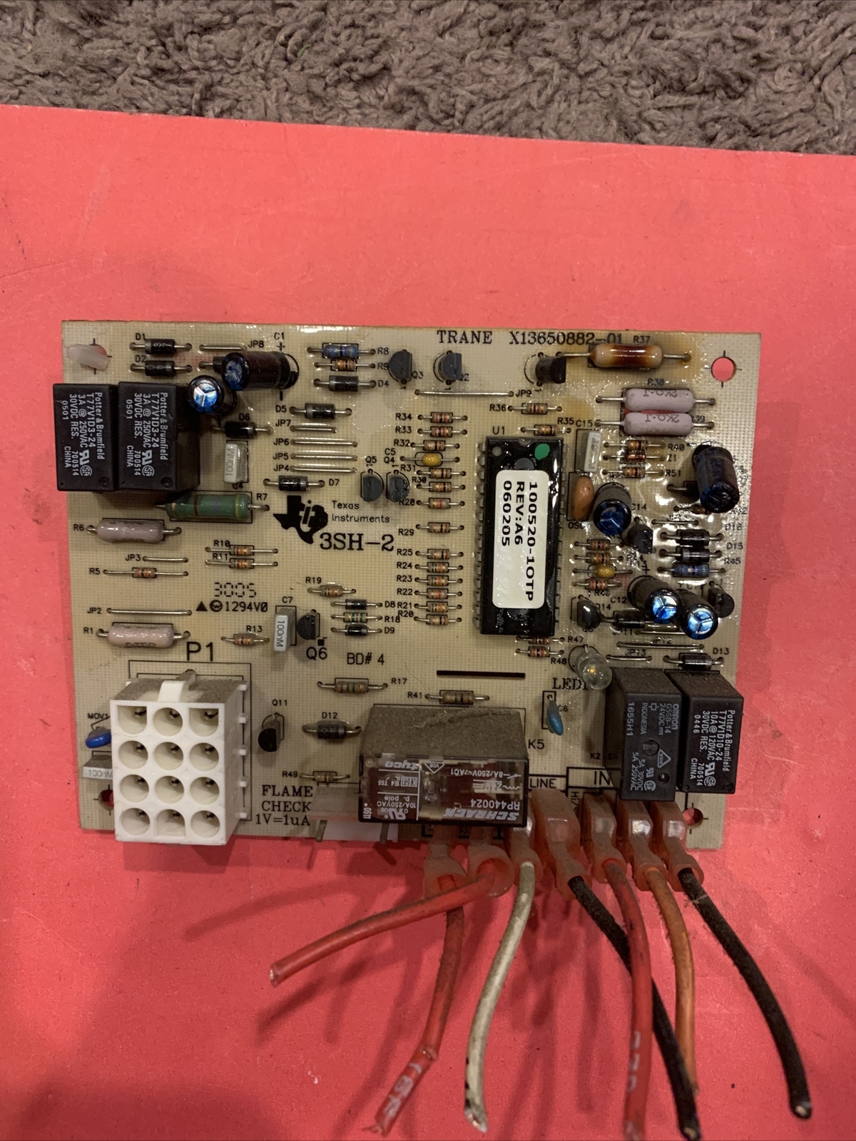 TRANE/AMERICAN STD X13650882-01 / X1365088201?? Control Board USED