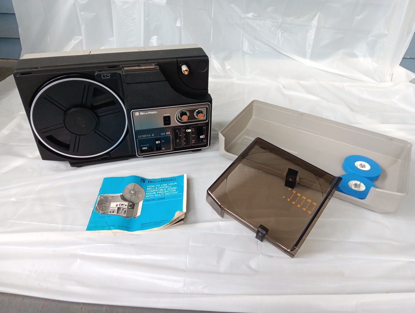 Bell & Howell Lumina II QX95 Compatible Zoom Movie Projector + Multi Motion