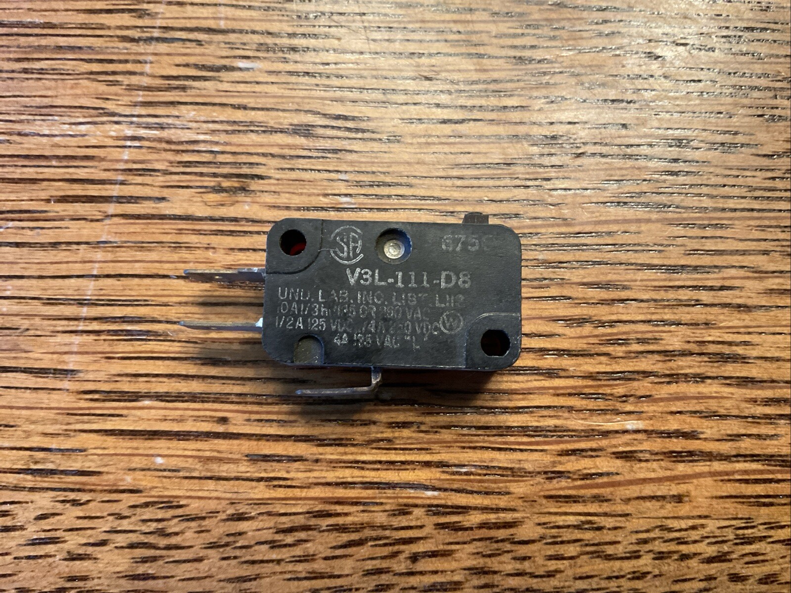 Micro Switch V3-111-D8  Switch Microswitch NOS