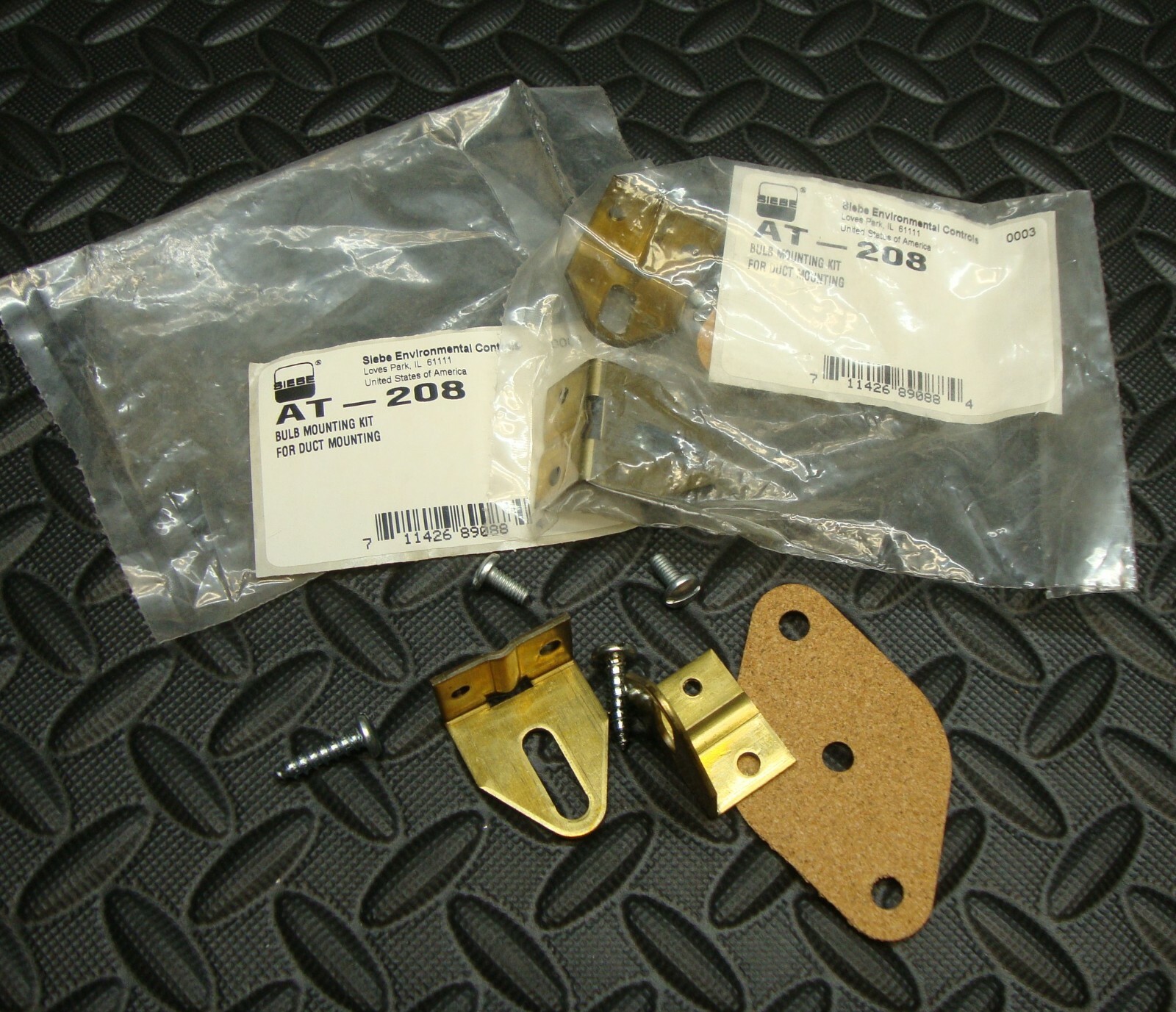 2 Lot NEW Siebe Environmental Control AT-208 Bulb Mounting Kit for Duct Mounting