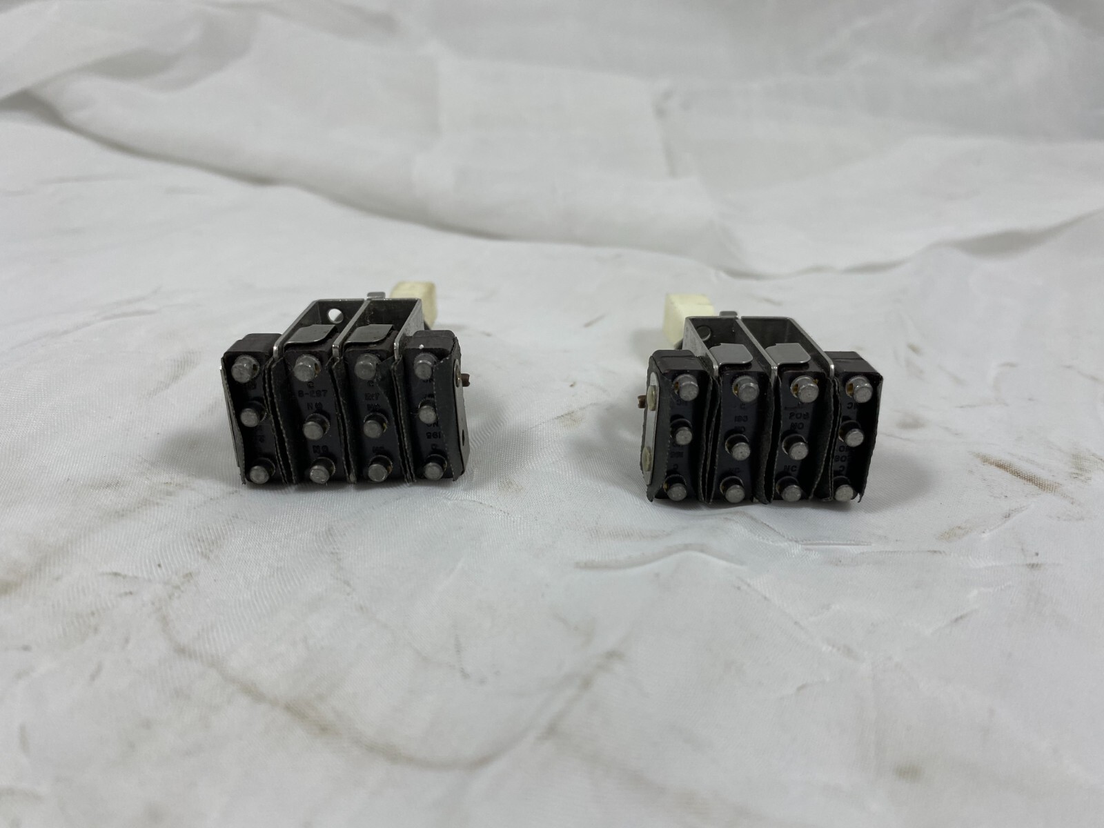 (2) 13AT69 MICRO TOGGLE SWITCHES, NEW