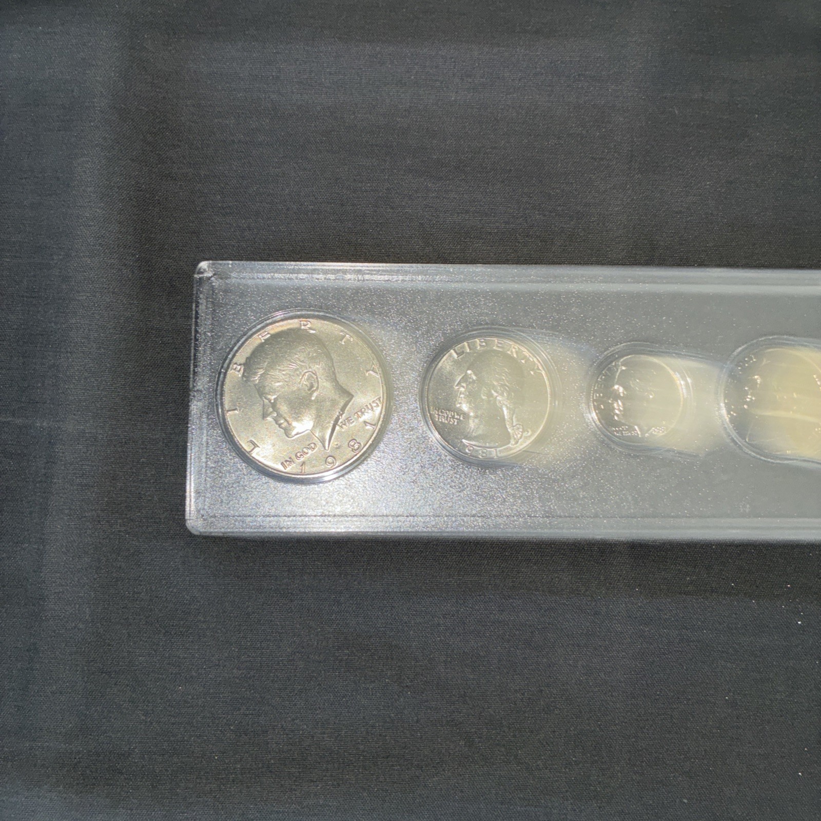 1981 Uncirculated Birth Year US Mint Set In Plastic Case