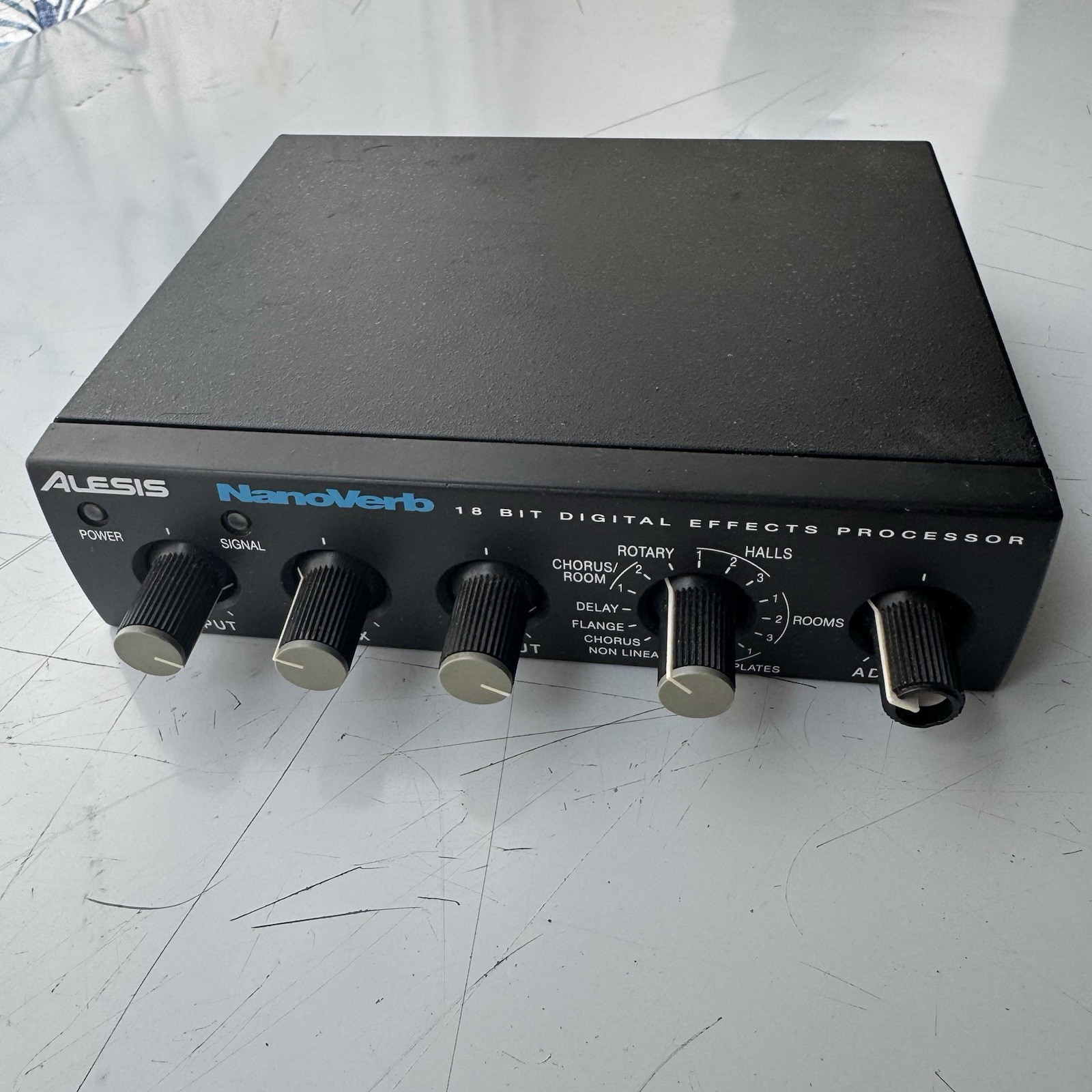 Nanoverb 18 Bit Digital Effects Processor by Alesis(Pre-owned)