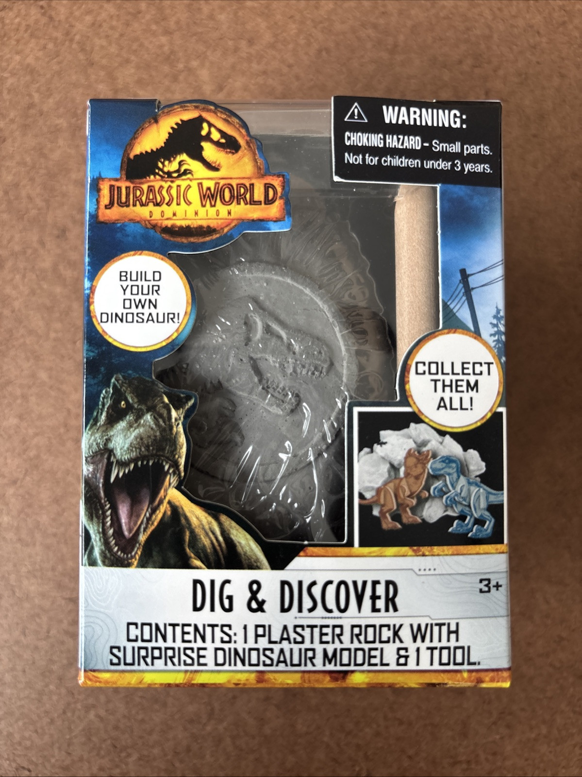 Jurassic World Dominion Dig & Discover Dino Includes Plaster Rock, Tool & Model