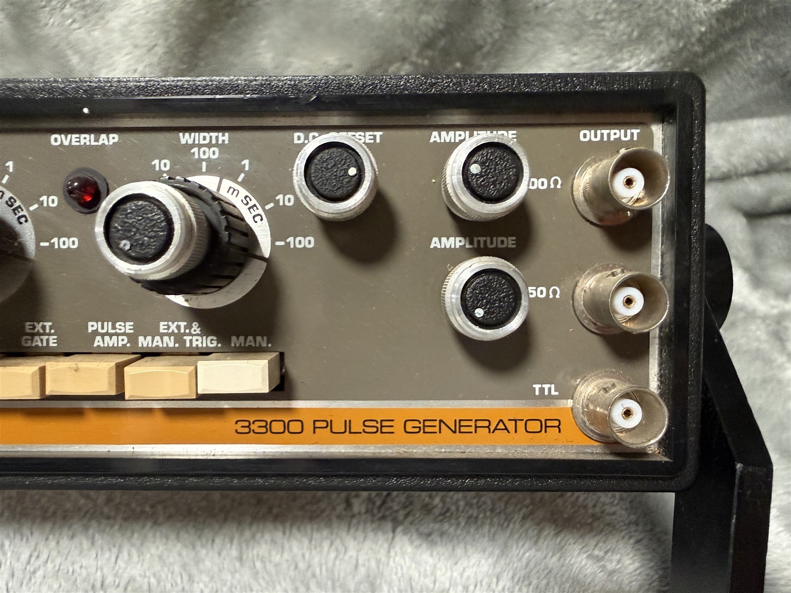 B&K PRECISION 3300 PULSE GENERATOR "AS IS UNTESTED"
