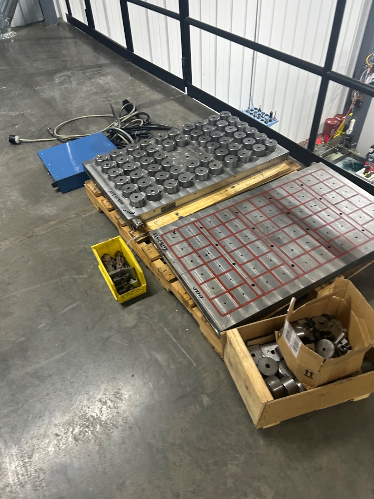 Tecnomagnete magnetic machine chucks —one lot for both systems