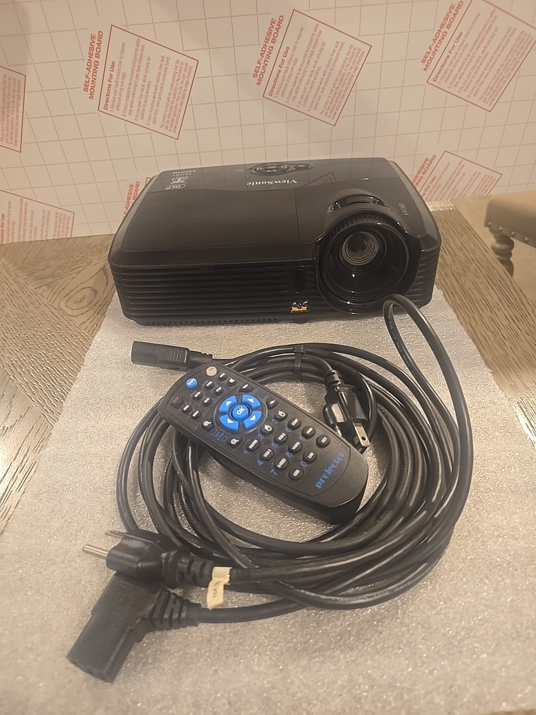 Viewsonic PJD5523W DLP Projector Model VS13870 3D Ready /W Remote & Cables