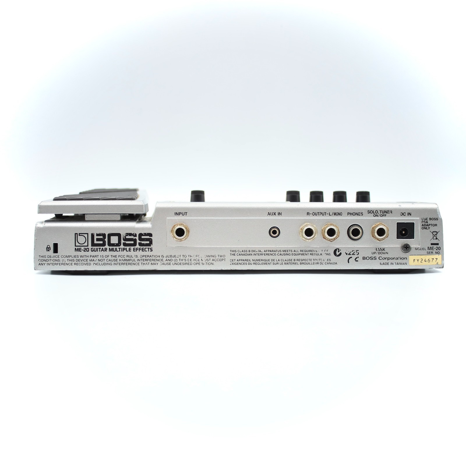 BOSS ME-20 Guitar Multiple Effects Processor With Power Supply FY24677