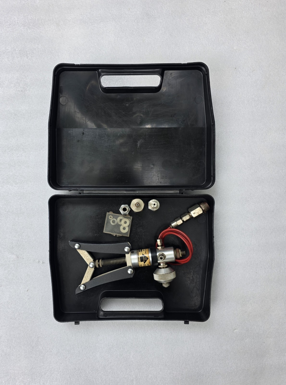 Superb TP1 Hand Held Test Pressure Calibrator Pump