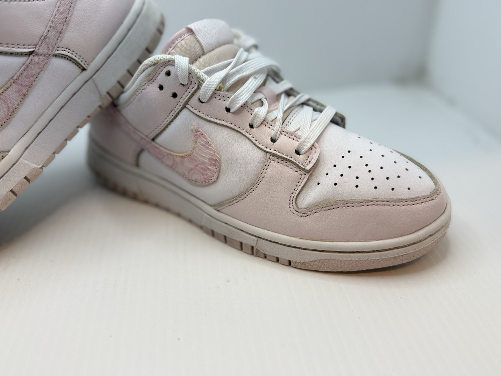 Nike Dunk Low "Pink Paisley" sneakers Size 8