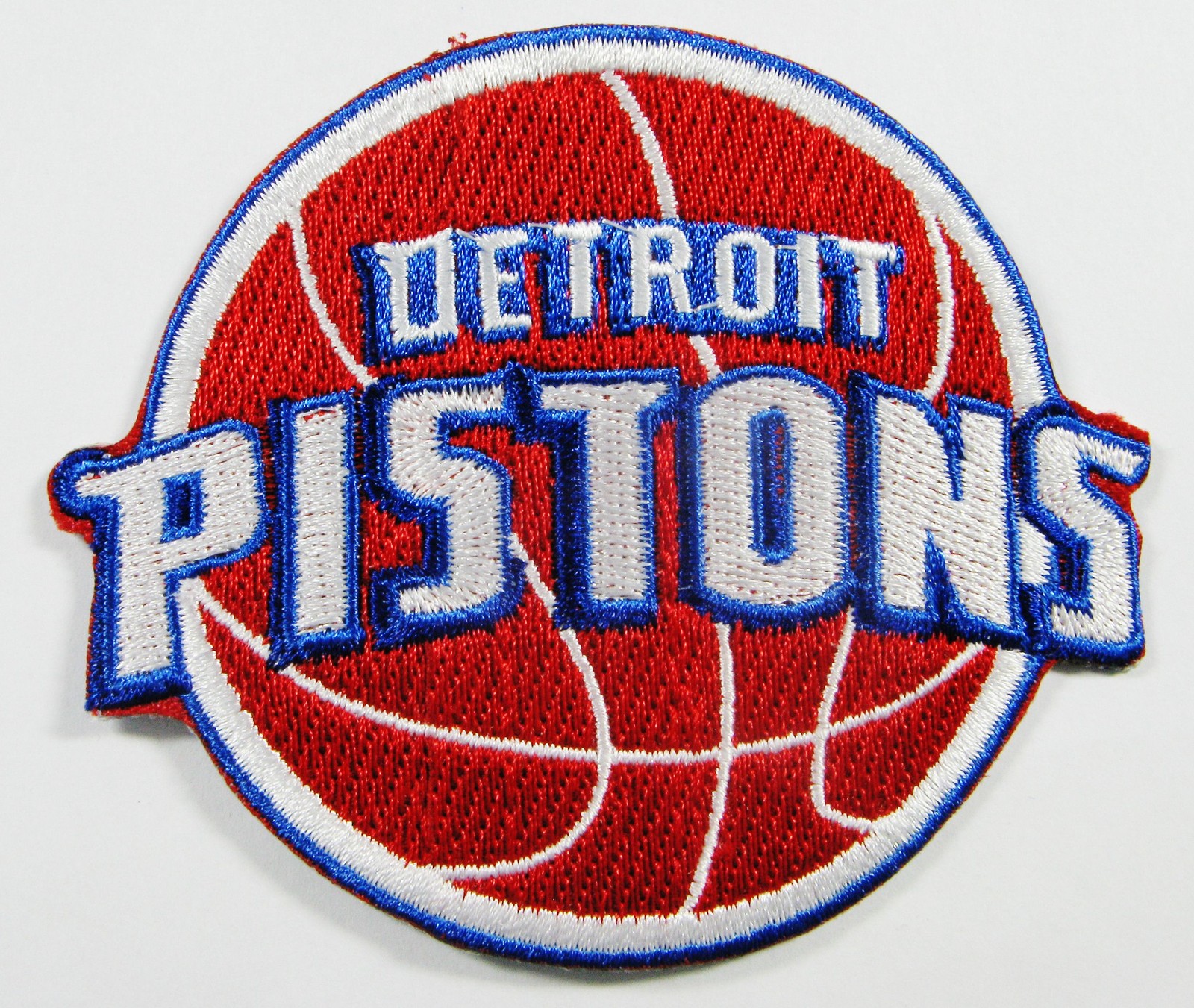 LOT OF (1) NBA DETROIT PISTONS EMBROIDERED PATCH PATCHES ITEM # 109