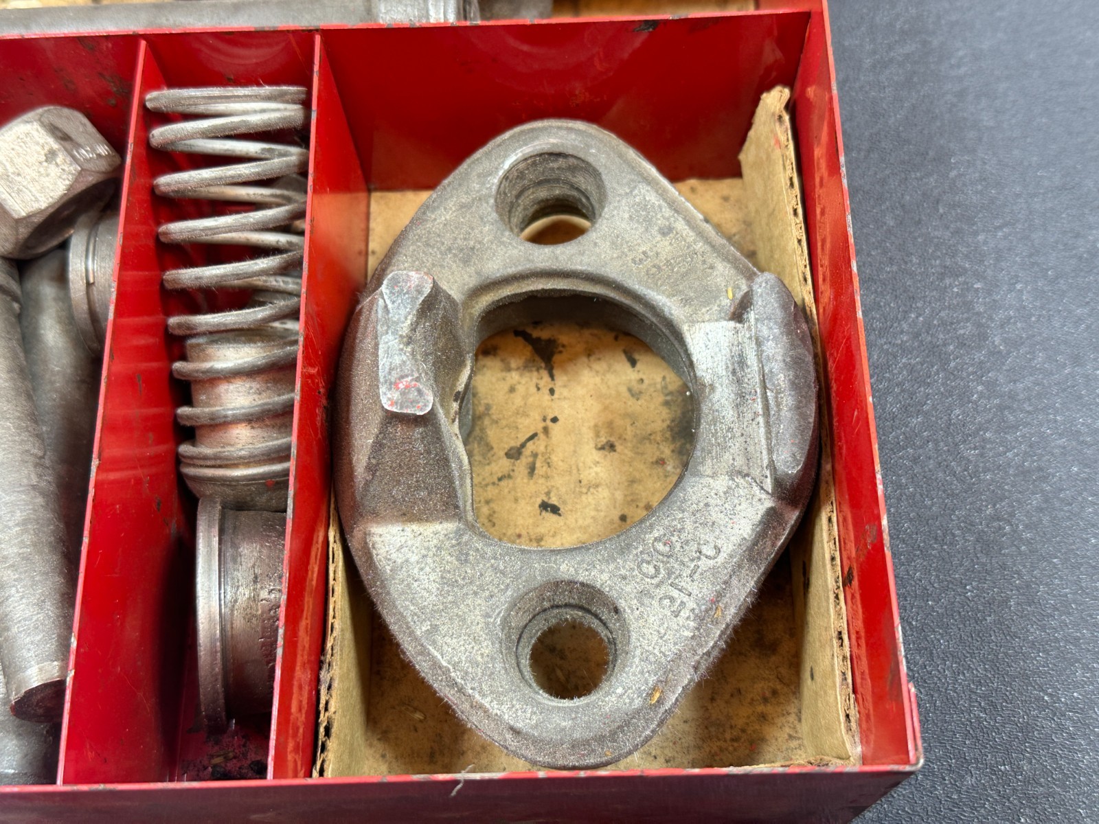 🇺🇸 Snap On Tools USA CG-220A King Pin Puller Removal Set, Original Metal Case