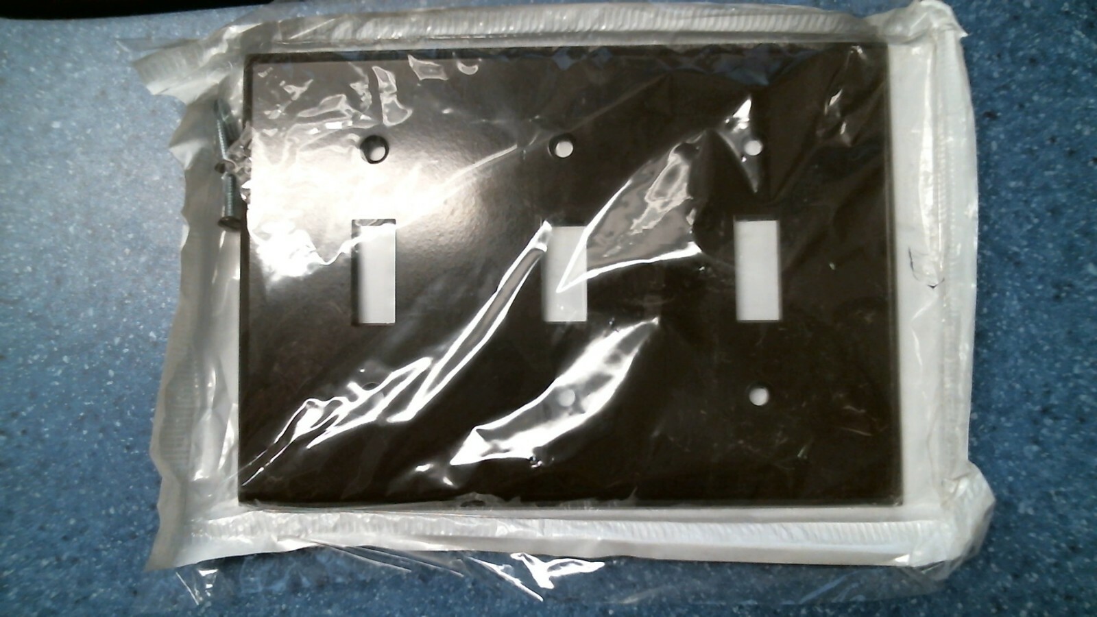 Leviton 00-85011 3-Goggle Brown Wall Plate, FREE SHIPPING