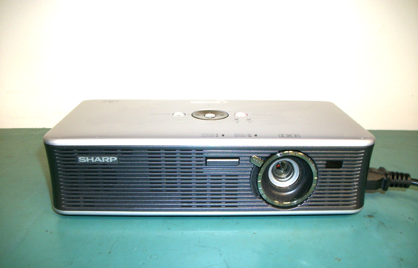SHARP NoteVision XR-1S Multi-Media Projector 1080p DLP w/PWR Cord