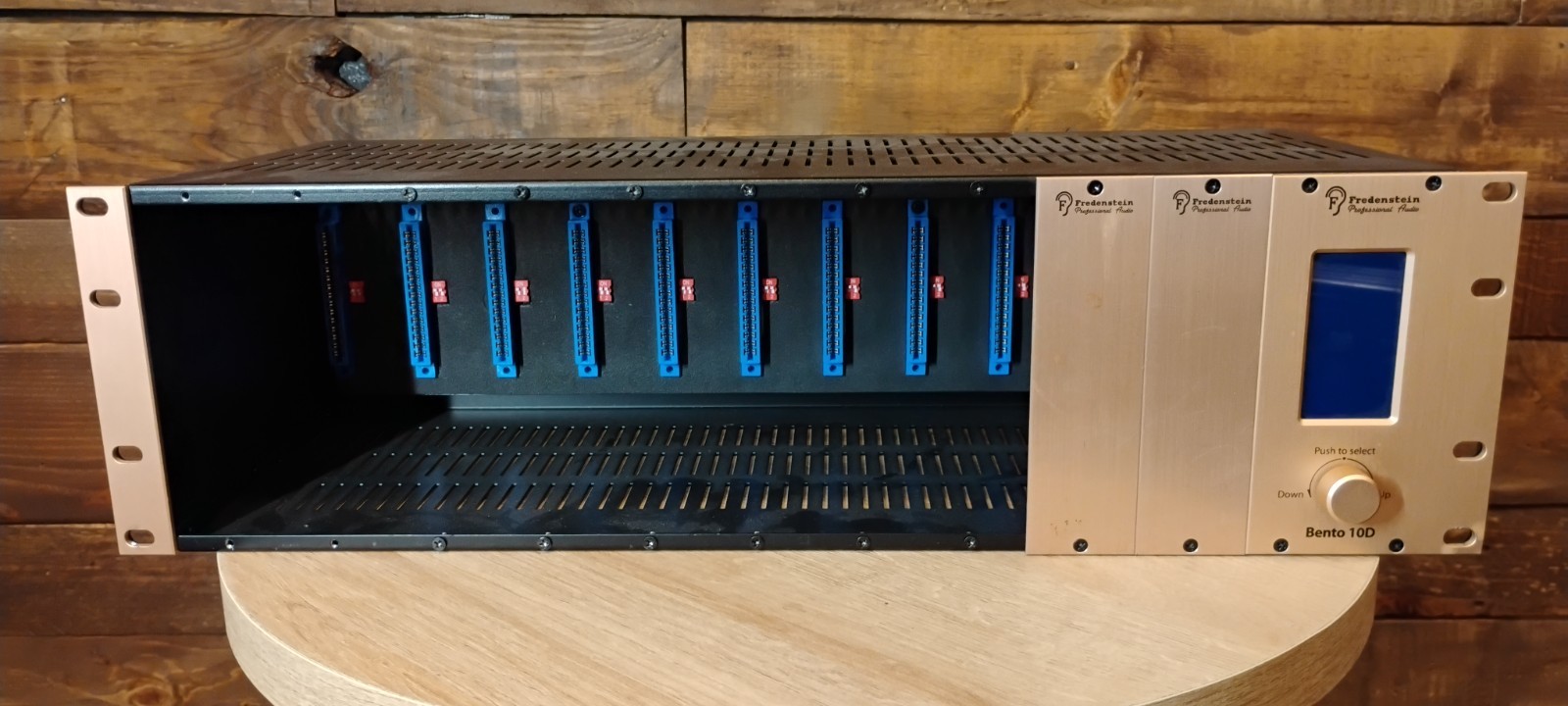 Fredenstein Bento 10D 10-Slot API 500 Series Rack w/ LCD Digital Routing Display