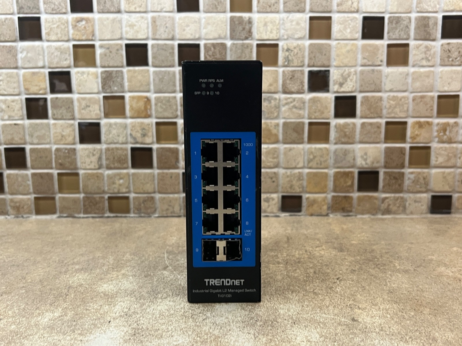 TRENDnet TI-G102i 10-Port Industrial Gigabit L2 Managed DIN-Rail Switch