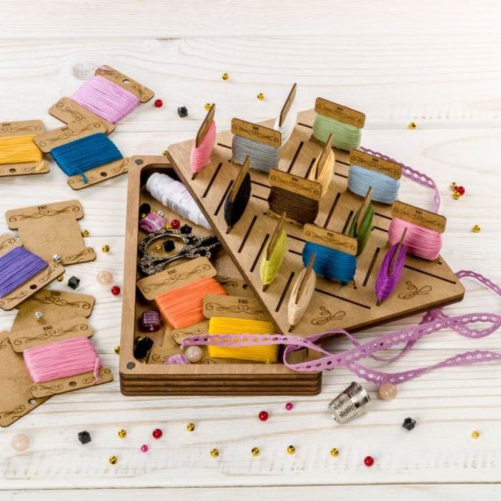 Plywood Needlework Box + 38 spools Needlework Organizer Thread/Floss organizer